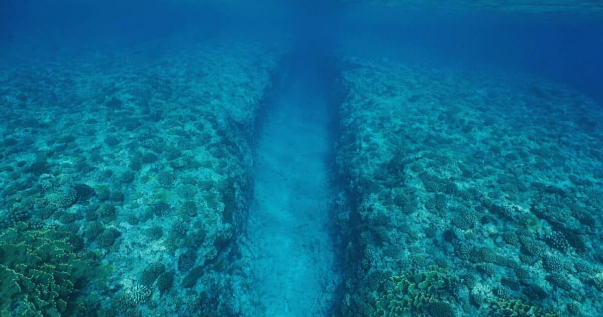Η Cascadia διαλύεται τμηματικά και αποκαλύπτει ρήγμα 75 χιλιομέτρων
